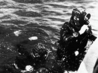 Členové italského námořnictva s hodinkami Panerai