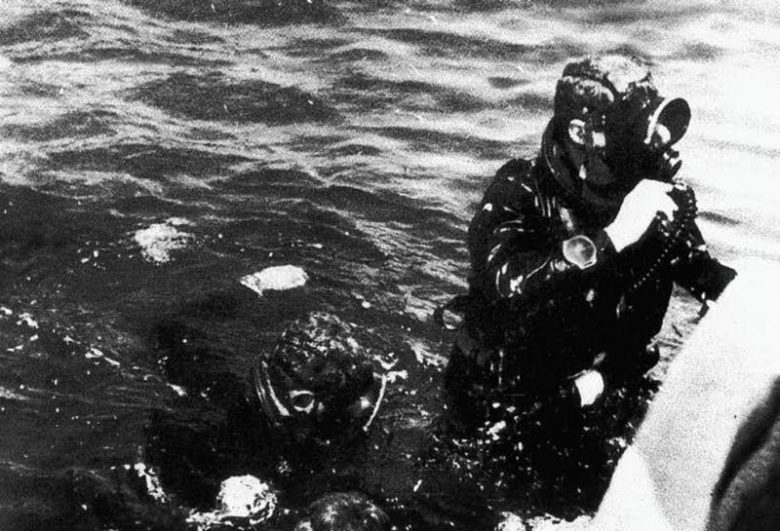 Členové italského námořnictva s hodinkami Panerai