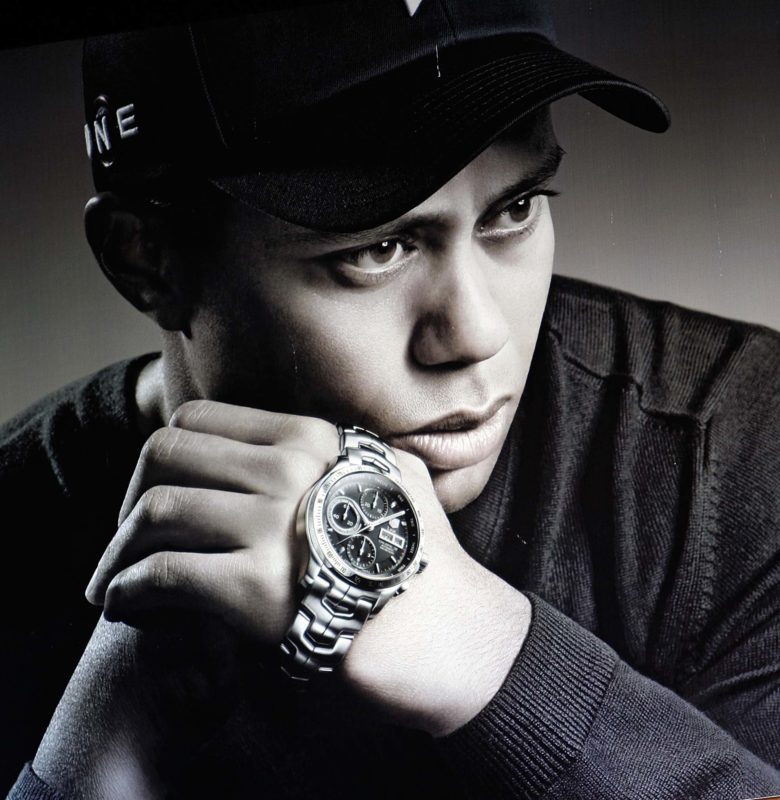 Tiger Woods s hodinkami TAG Heuer Link Calibre 16 Day/date
