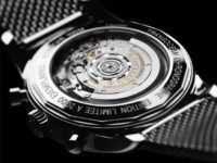 Breitling Transocean Chronograph s proskleným víčkem a náhledem na stroj 01